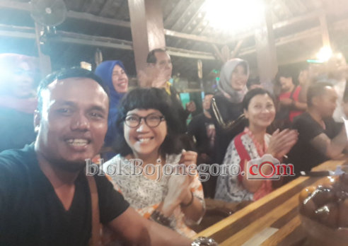 Mbak Sari: Tahun 2018 Ini Kita Keluar Single